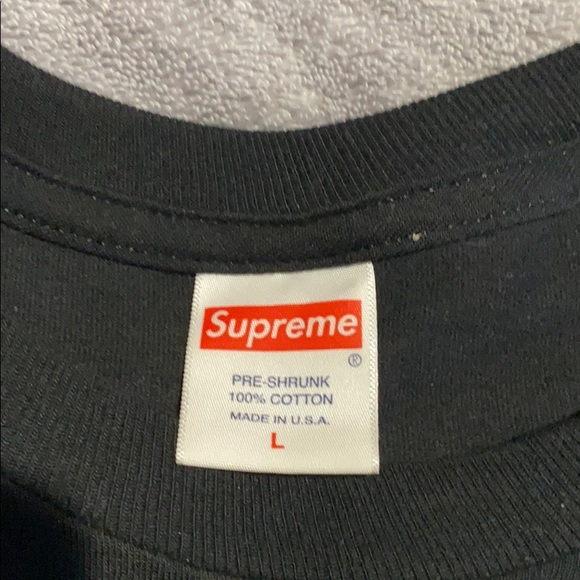 Supreme - Picture 3 of 3